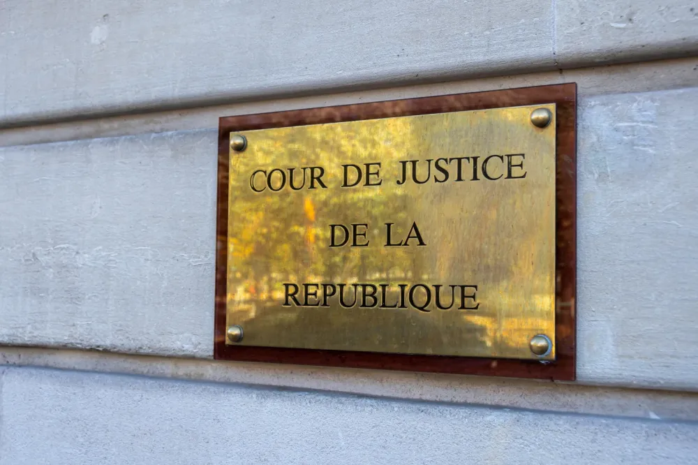 Plaque